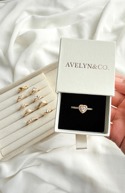 Hearstone Ring in Yellow Gold